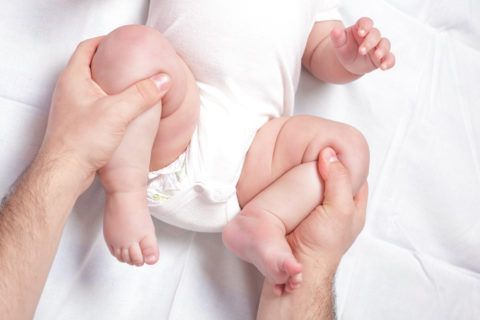 Как это у новорожденного проворачиваются суставы? 15