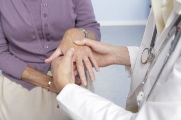 Какой врач занимается суставами пальцев рук? 10