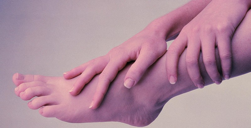 Опухоль сустава большого пальца ноги 19